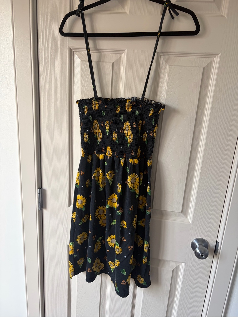 🍁 RIPZONE - Size Large - Floral Summer Dress